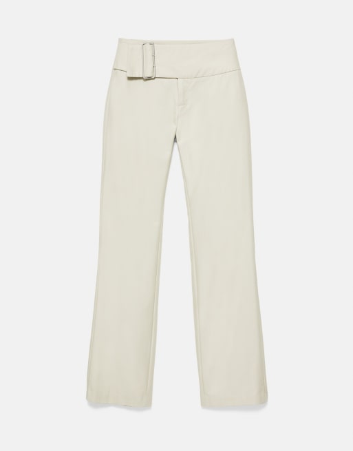 Pull&Bear raka byxor med spänne i sand, 4 av 6