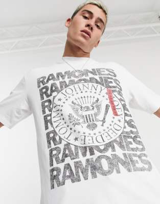 pull and bear ramones t shirt