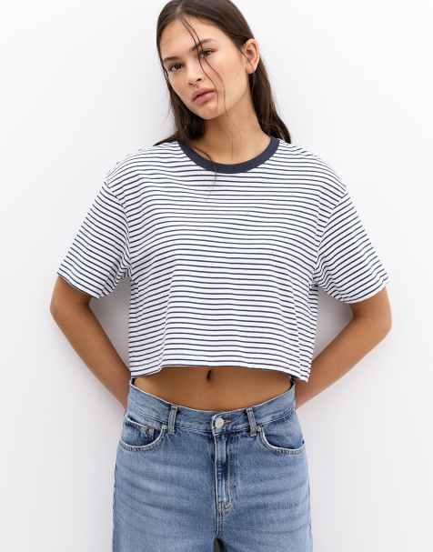 Pull&Bear – Randig, kortärmad t-shirt med kort design - view 1