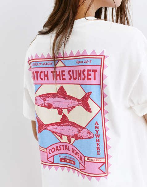 Pull&Bear Regular fit fish graphic t-shirt in white - view 1