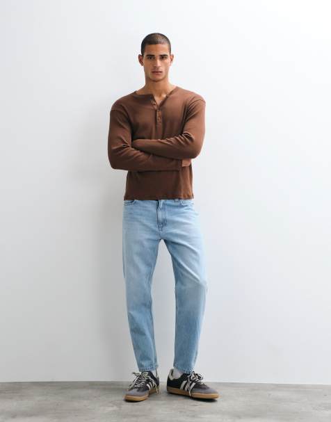 Pull&Bear – Reguläre Jeans in hellem Indigoblau - view 1