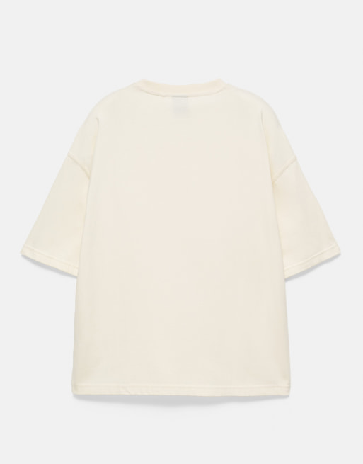 Pull&Bear Relaxed fit graphic pocket t-shirt in off white, 7 of 7