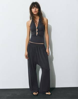 Relaxed-Fit-Hose aus Cupro in Dunkelgrau Grau L
