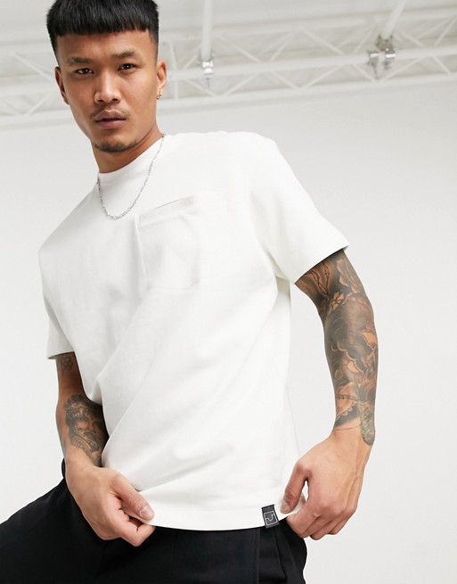 Pull&Bear t-shirt with pocket in white
