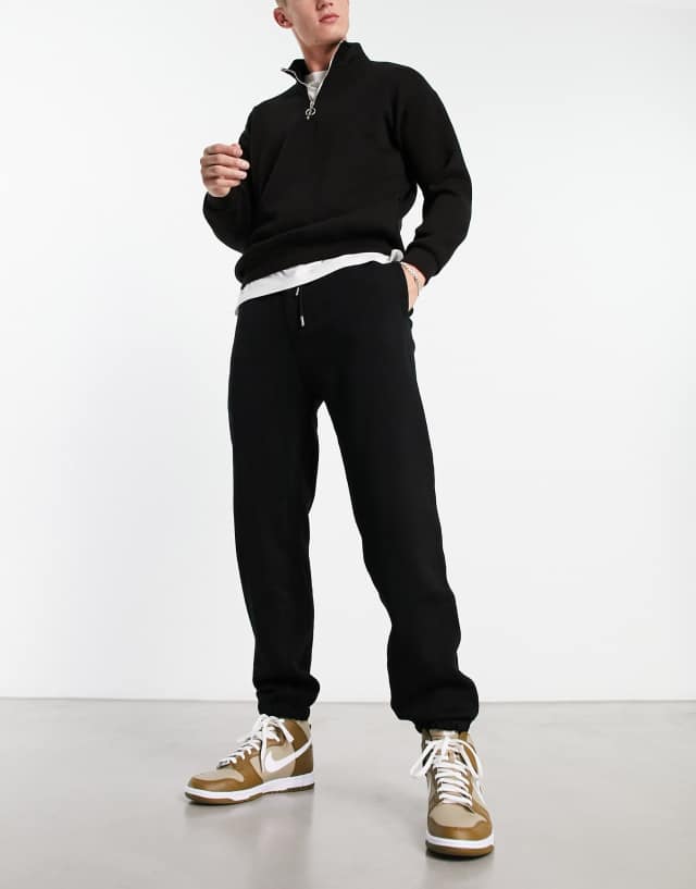 Pull&Bear relaxed sweatpants in black