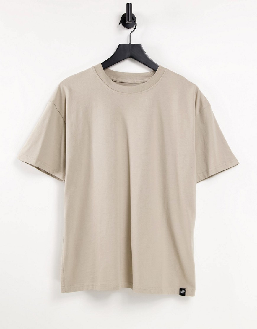 Pull & Bear relaxed t-shirt in beige-Neutral