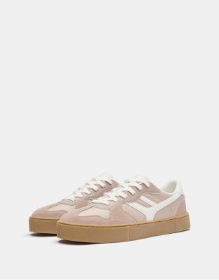 Pull & Bear - Retro-Sneaker in Rosa mit dicker Sohle-Neutral
