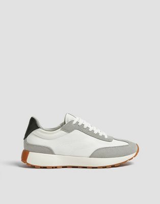 Pull&Bear retro trainer with gum sole in white