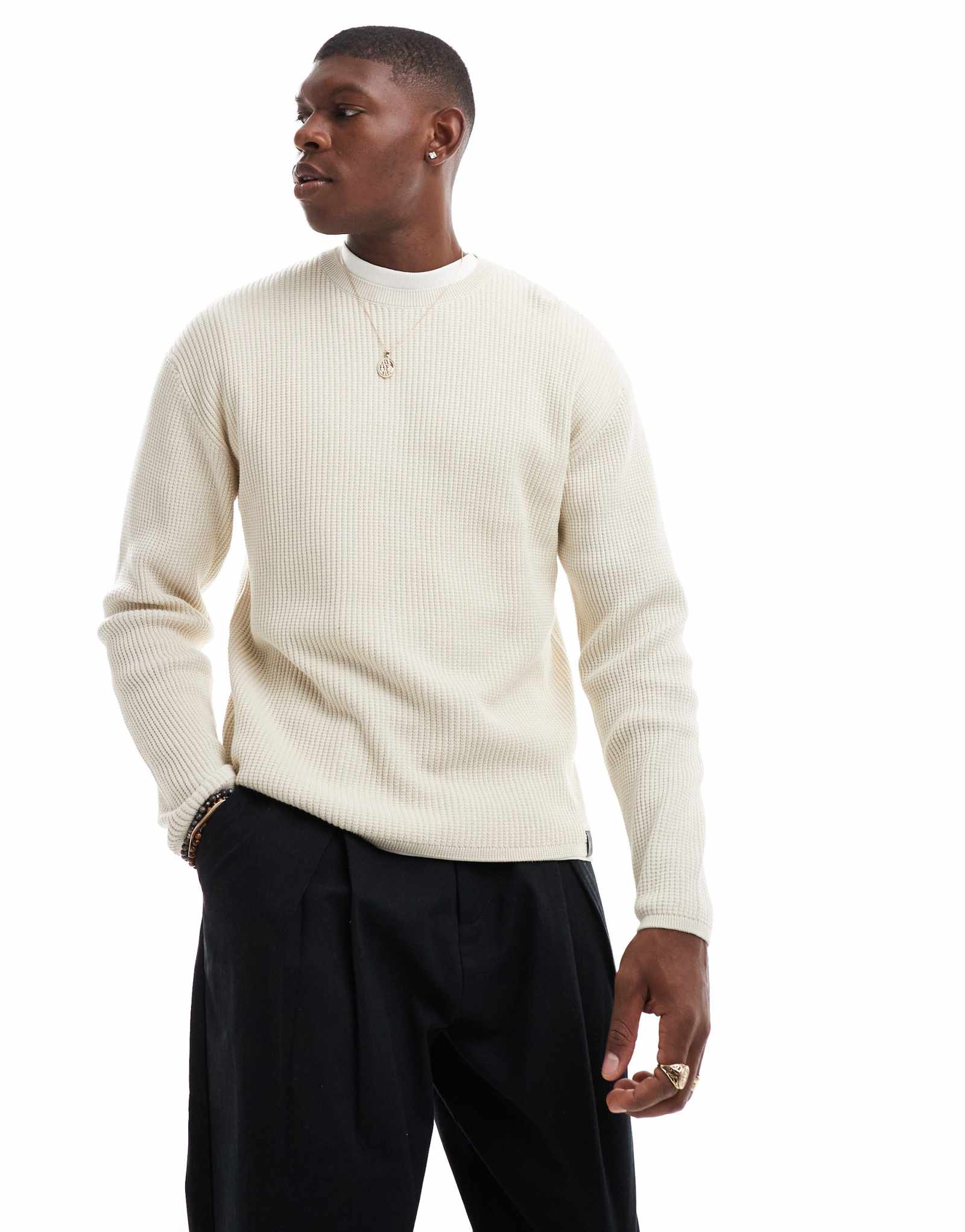 Вязаный свитер в рубчик Pull&Bear цвета экрю