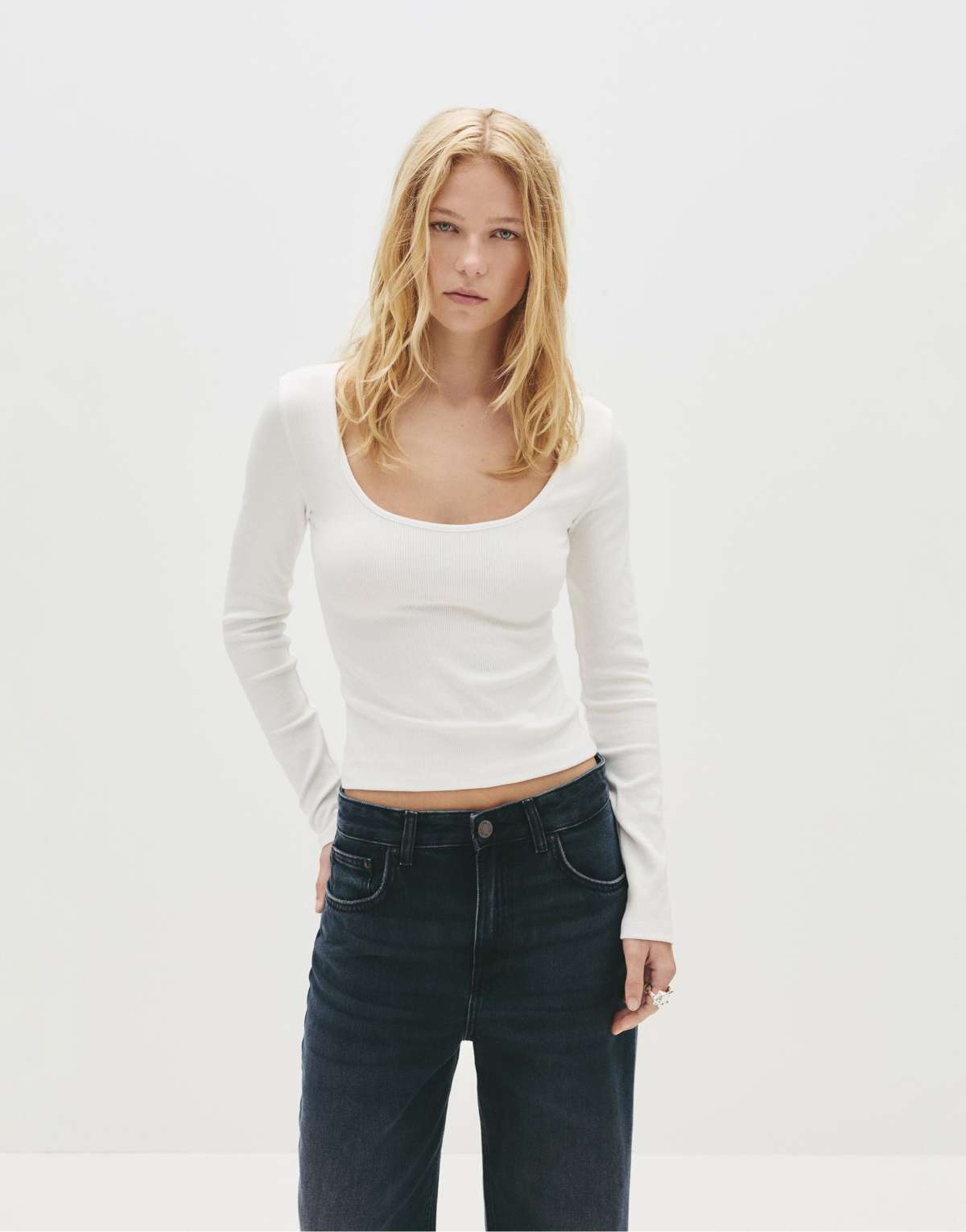 Pull&Bear Ribbed long sleeve t-shirt in white