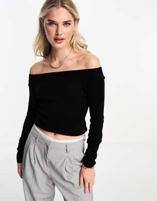 Pull & Bear Ribbed Long Sleeved Bardot Top In Black