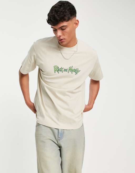 Playera rick y morty pull and bear new arrivals