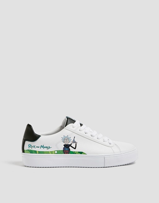 Pull&Bear Rick and Morty trainer in white