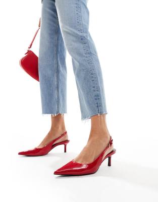 Pull & Bear - Riemchenpumps in Rot mit Kitten-Heel-Absatz