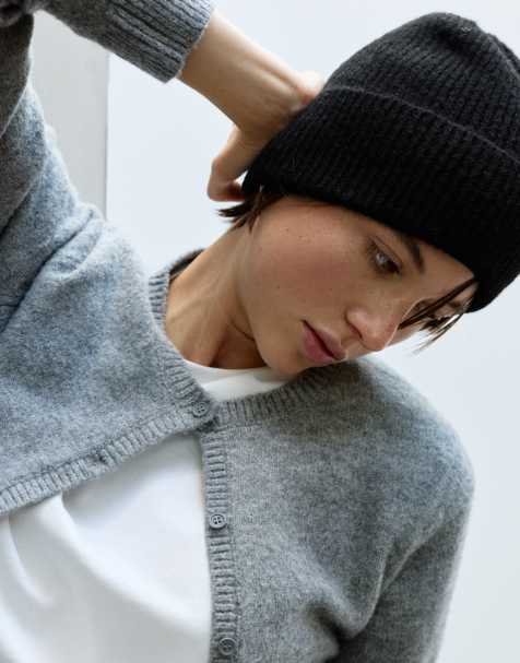 Pull&Bear Rippstrick-Mütze in Schwarz mit Wolle - view 1