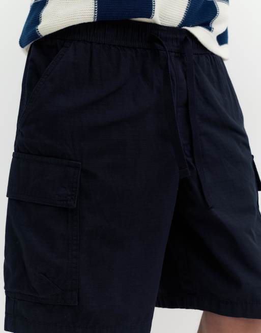 Pull&Bear Ripstop cargo bermuda shorts in black, 2 of 4