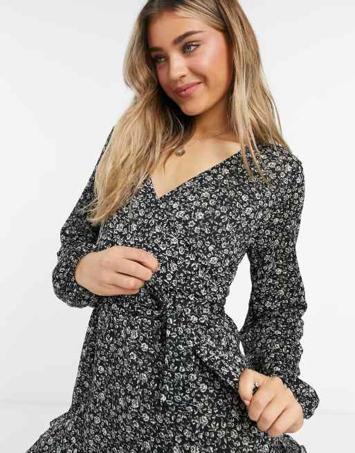 Pull Bear Robe courte manches longues et imprim fleuri Noir