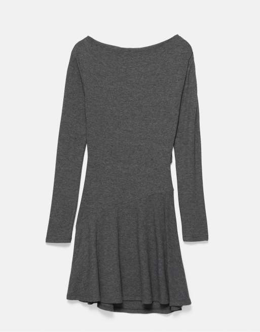 Pull&Bear robe courte froncée à toucher doux, gris chiné, 7 de 7
