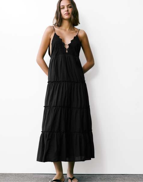 Pull&Bear - Robe mi-longue brodée à bretelles - Noir - view 1