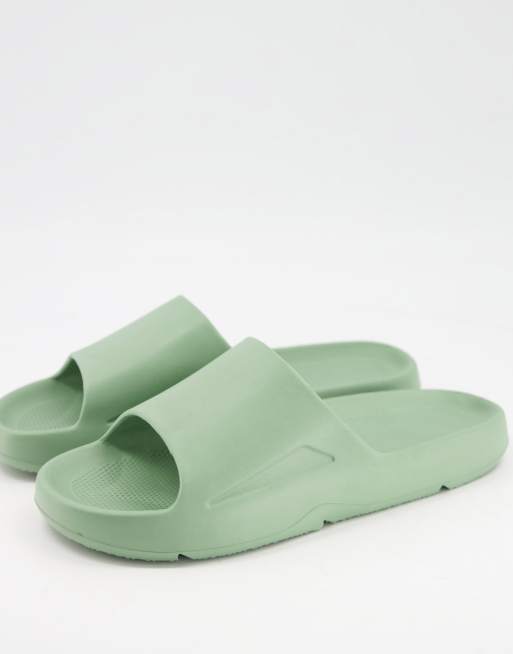 Pull&Bear – Robuste Slider in Minzgrün