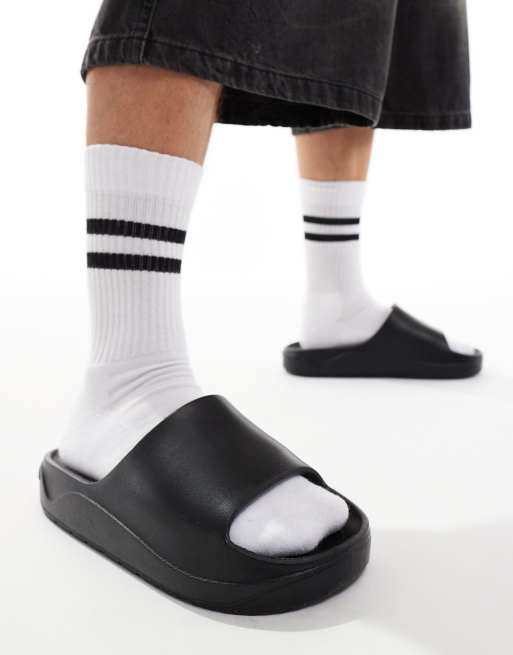 Pull&Bear – Robuste Slider in Schwarz