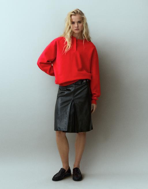 Pull&Bear Round neck button-up sweatshirt in red, 4 of 7