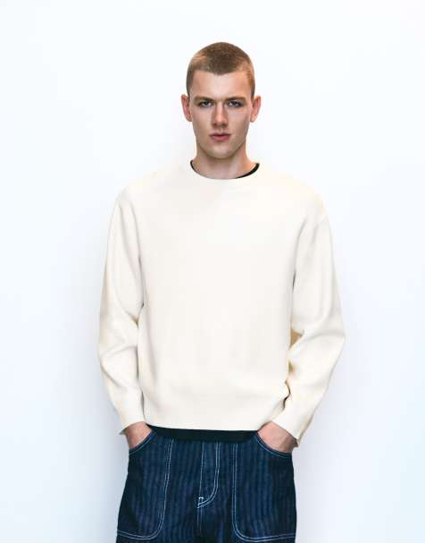 Pull&Bear Round neck jumper in ecru/beige - view 1