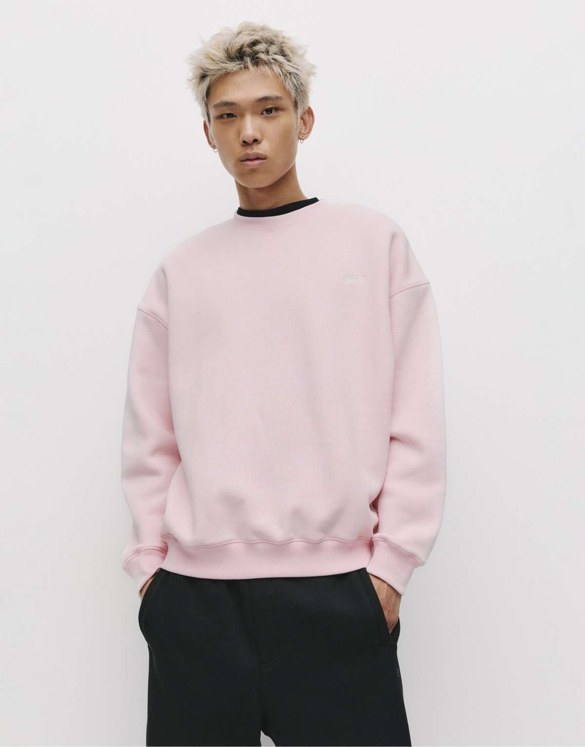 Pull&Bear Round neck stwd sweatshirt in pink