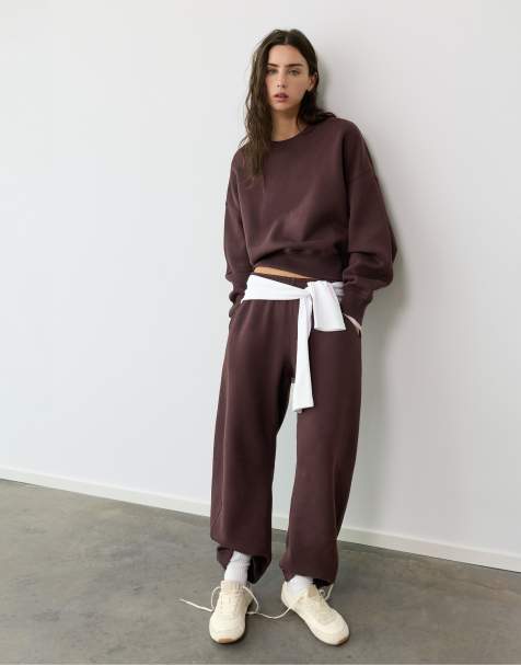 Pull&Bear Round neck sweatshirt in brown - view 1