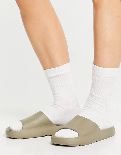 Pull&Bear rubber sliders in olive