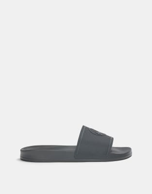 Pull&Bear rubberised STWD beach sandals in charcoal