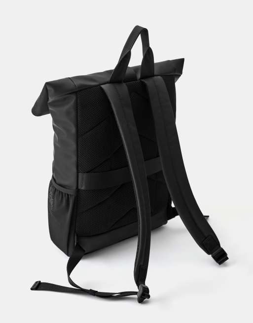 Pull&Bear Rucksack mit gummierter Klappe in Schwarz, 3 von 5