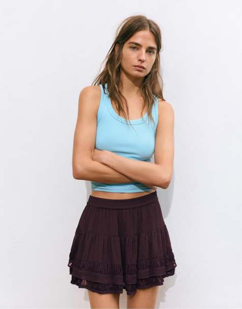 Pull&Bear Ruffled mini skirt in burgundy - view 1