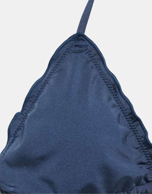 Pull&Bear Ruffled triangle bikini top in blue, 3 of 4