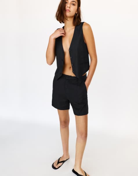 Pull&Bear rustic bermuda shorts in black - view 1