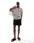 [Pull & Bear] Pull & Bear rustic stripe printed shirt in white S White