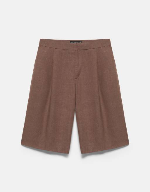 Pull&Bear rustikale Bermuda-Shorts mit Abnähern in Braun, 5 von 7