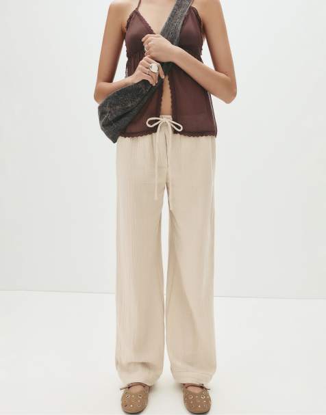 Pull&Bear – Rustikale strukturierte Hose in Sand - view 1