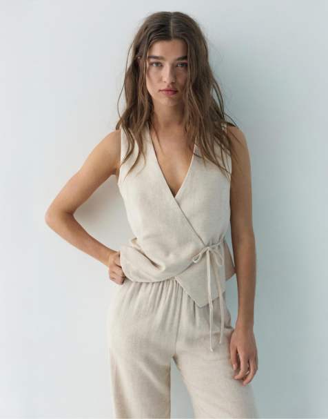 Pull&Bear – Rustikale Weste in Beige mit seitlichem Bindedetail - view 1