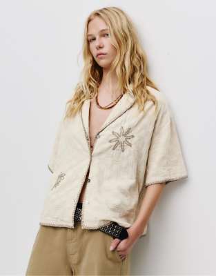 Pull & Bear - Rustikales Hemd in kariertem Beige-Neutral