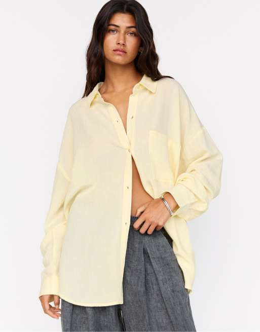 Pull&Bear – Rustikales Oversize-Hemd in Gelb