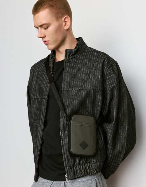 Pull&Bear sac bandoulière effet caoutchouc kaki, 5 de 5