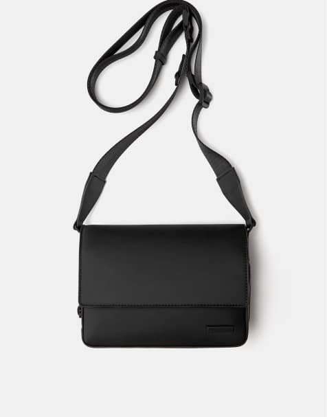Pull&Bear - Sac bandoulière en caoutchouc avec rabat - Noir - view 1