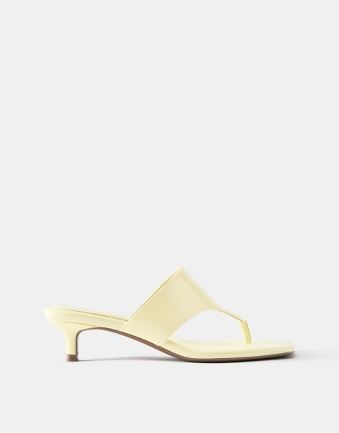 Pull&Bear - Sandalen met hak en bandjes in geel - view 1