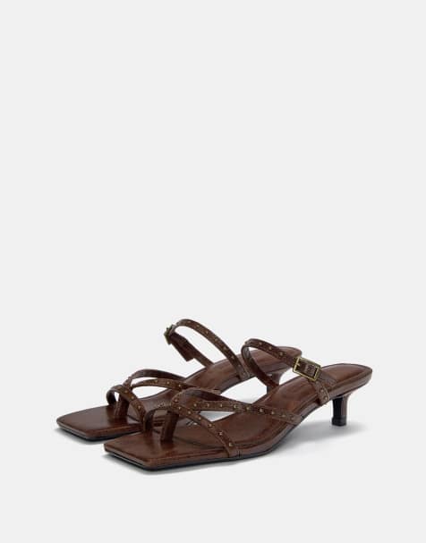 Pull&Bear - Sandalen met hak en studs in bruin - view 1