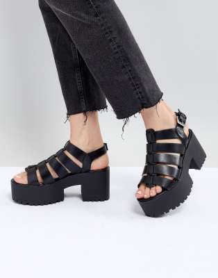 pull and bear sandales talons