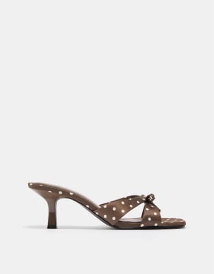Pull & Bear - Sandales à talon et pois - Marron-Brown 38