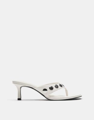 Pull & Bear - Sandales cloutées à talon - Blanc 39