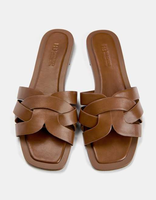 Pull&Bear - Sandales plates à brides croisées - Marron, 4 de 4
