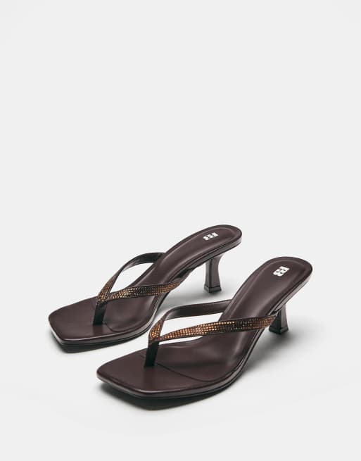 Pull&Bear – Sandaletten in Kastanienbraun mit Strassbesatz und Absatz, 2 von 4